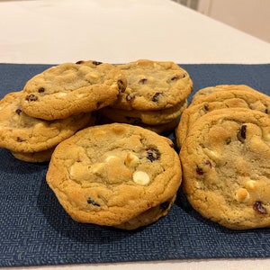 1 1/2 Dozen (18) 1.5 oz Gourmet Cranberry White Chocolate Cookies, Thanksgiving Cookies, Party Cookies, Event Cookies