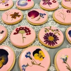 Pressed Flower Wedding Cookies – Edible Flower Sugar Cookies image 11