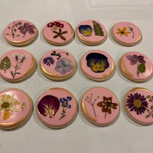 Pressed Flower Wedding Cookies with Gold Detailing image 6