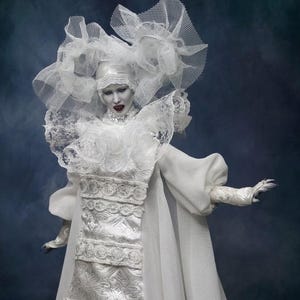 DRACULA: Lucy Westenra Vampire 1/6 Scale Figurine Doll Action Figure - Etsy DRACULA: Lucy Westenra Vampire 1/6 Scale Figurine Doll Action Figure - Etsy