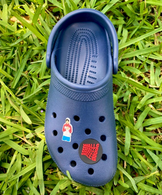blue crocs with stitch charms｜TikTok Search