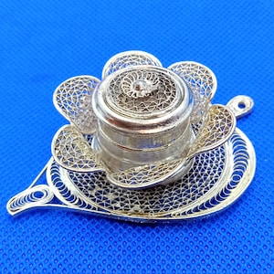 Vintage German Filigree Sterling Silver Paan Shaped Sindoori Dibbi