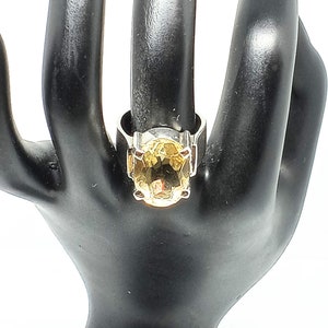 Beautiful Genuine 10 Carat Oval Cut Yellow Citrine 925 Sterling Silver Ring