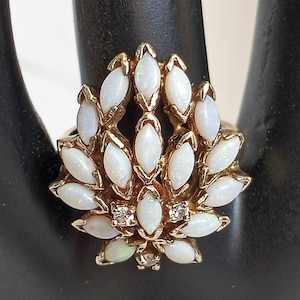 Beautiful Vintage Multiple Genuine Oval Cut Opal w/Diamonds on Gold Tone on 925 Sterling Silver Ring