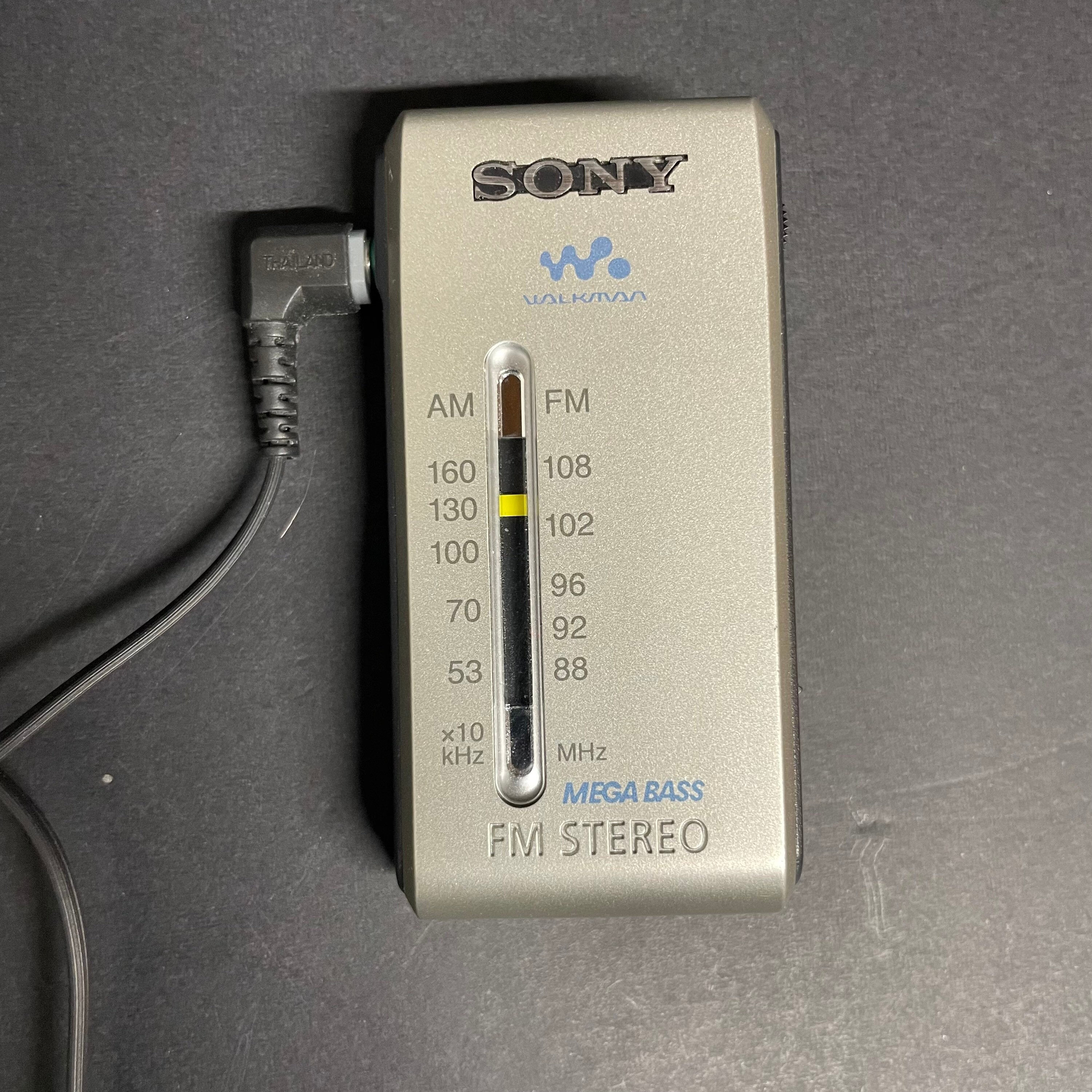 Sony SRF-S84 FM/AM Radio Walkman Review - Best Radios Sony Sony