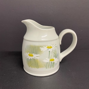 Vintage Royal Doulton Daisyfield creamer milk jug Lambethware beige and green with white daisies made in England