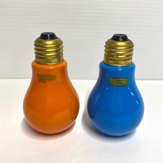 Vintage Light bulb Salt and Pepper Shakers