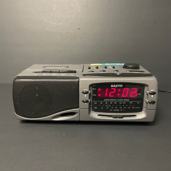 Vintage Sanyo RM-7024 Cassette Player AM/FM Radio Sure Wake System