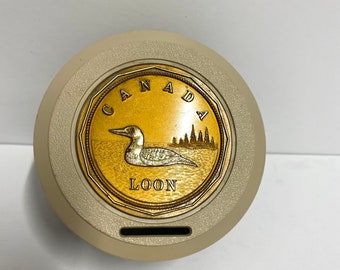 Parola CANADA Con La Bandiera Nazionale Canadese Sotto, Sguardo