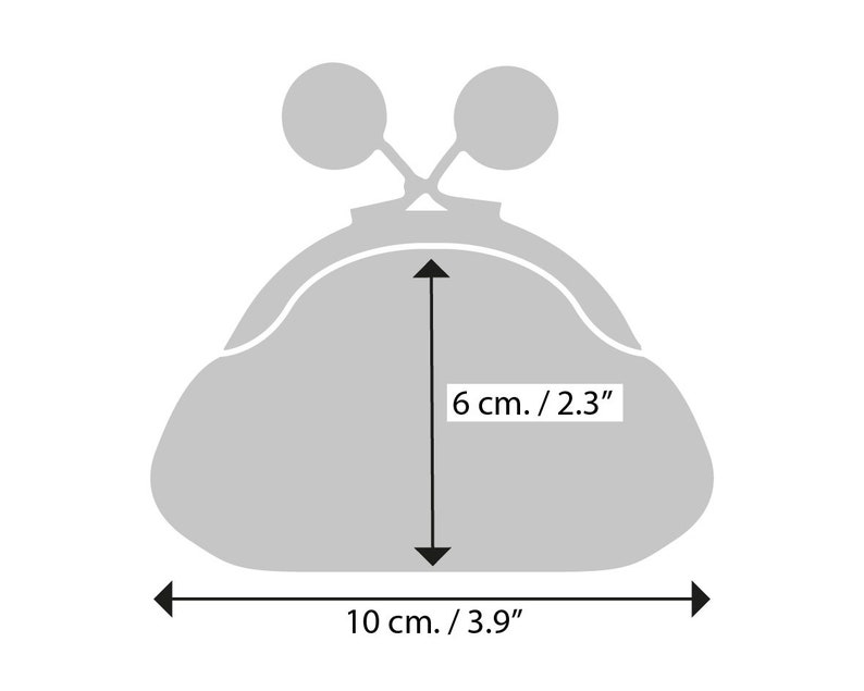 K&ouml;nnte beinhalten: Eine graue Handtasche mit zwei runden Griffen. Die Handtasche ist 6 cm hoch und 10 cm breit.