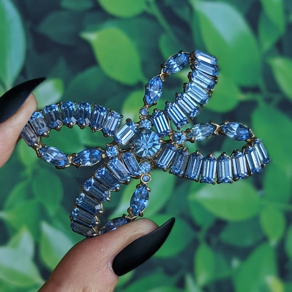 Huge 1950s Blue Rhinestone Brooch - Vintage Jewerly Collect