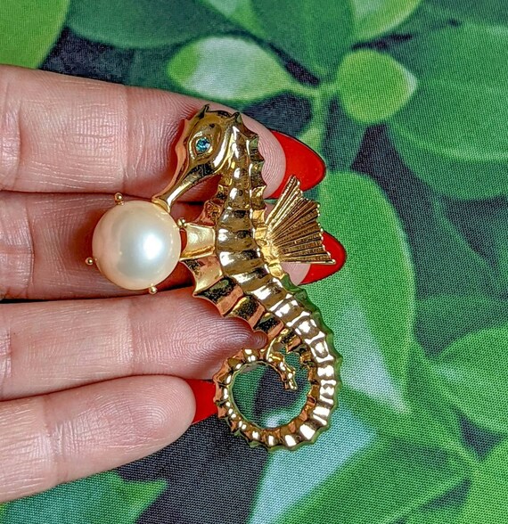 Seahorse sale brooch pin