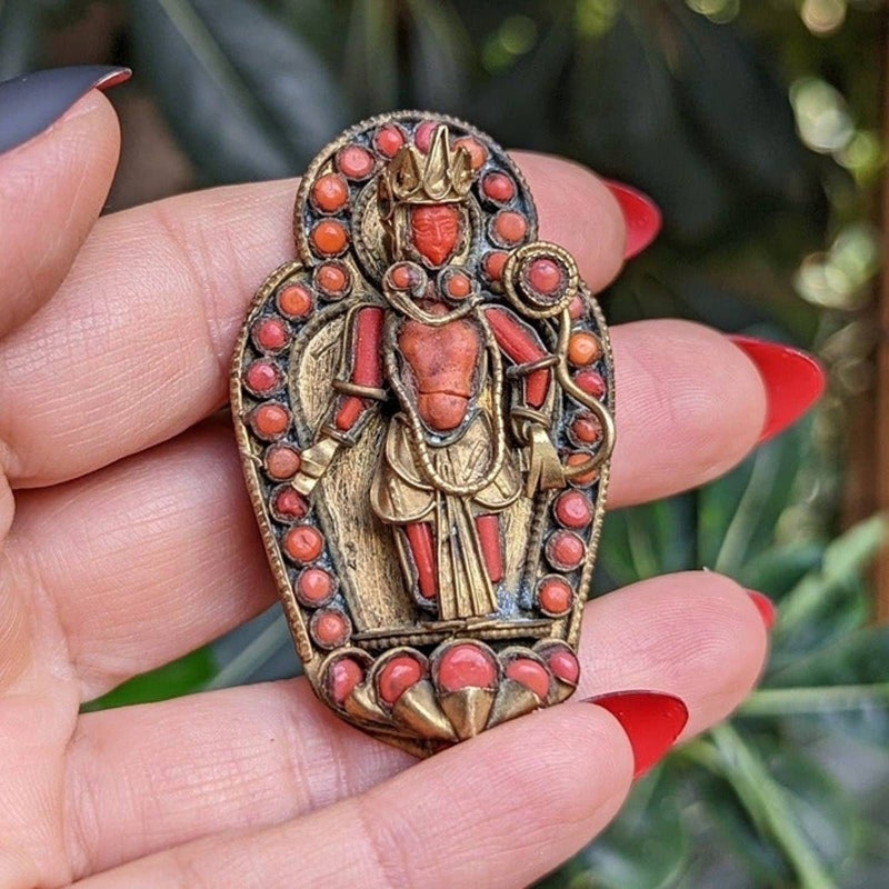 Queen Goddess Brooch main image 1