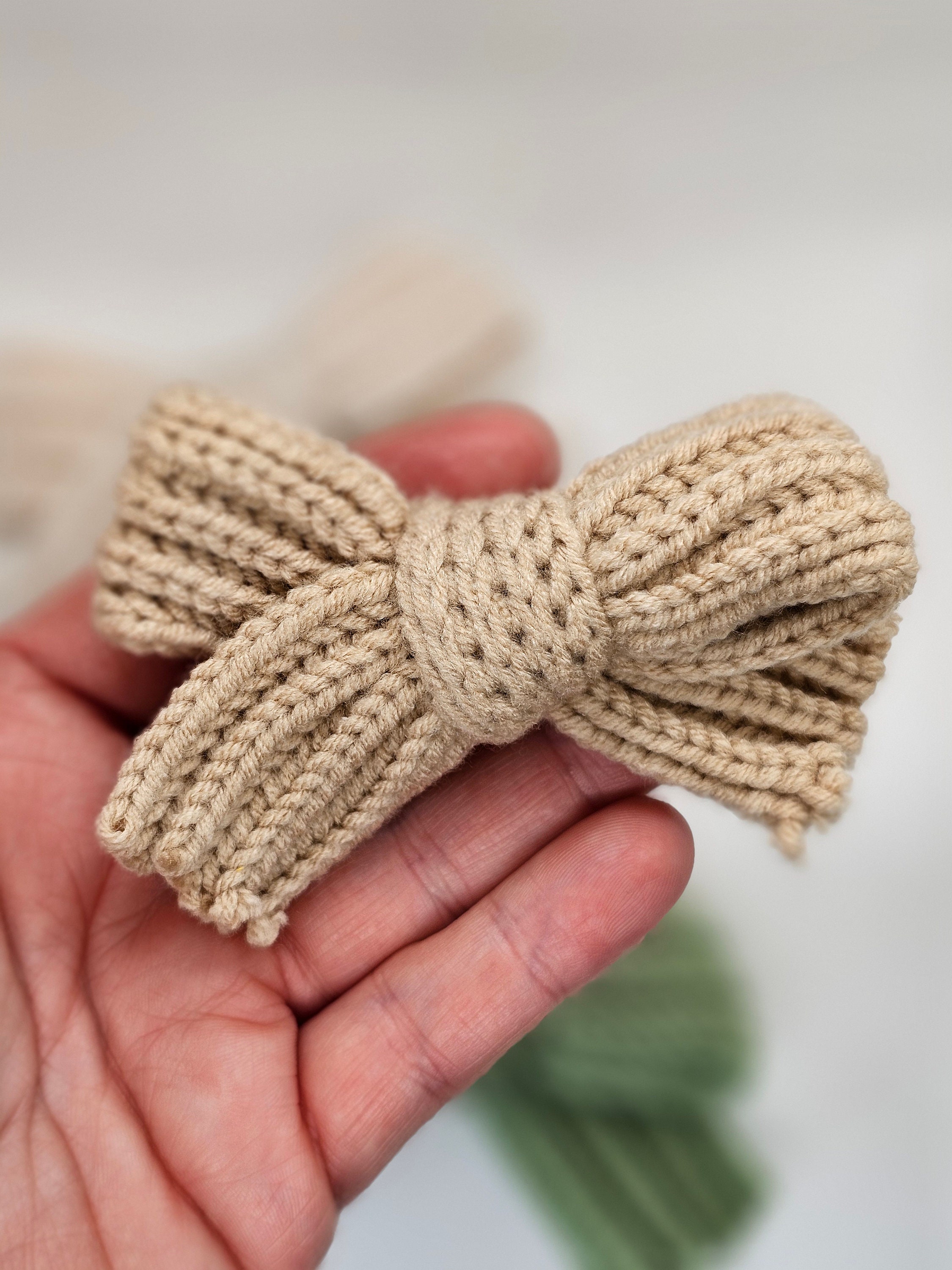 Chunky knitted bow hairclips, Baby hairclips, Toddler hairclips, Girls hairclips, Womens hairclips, Girls hair accessories, Knitted bows - Thumbnail 2