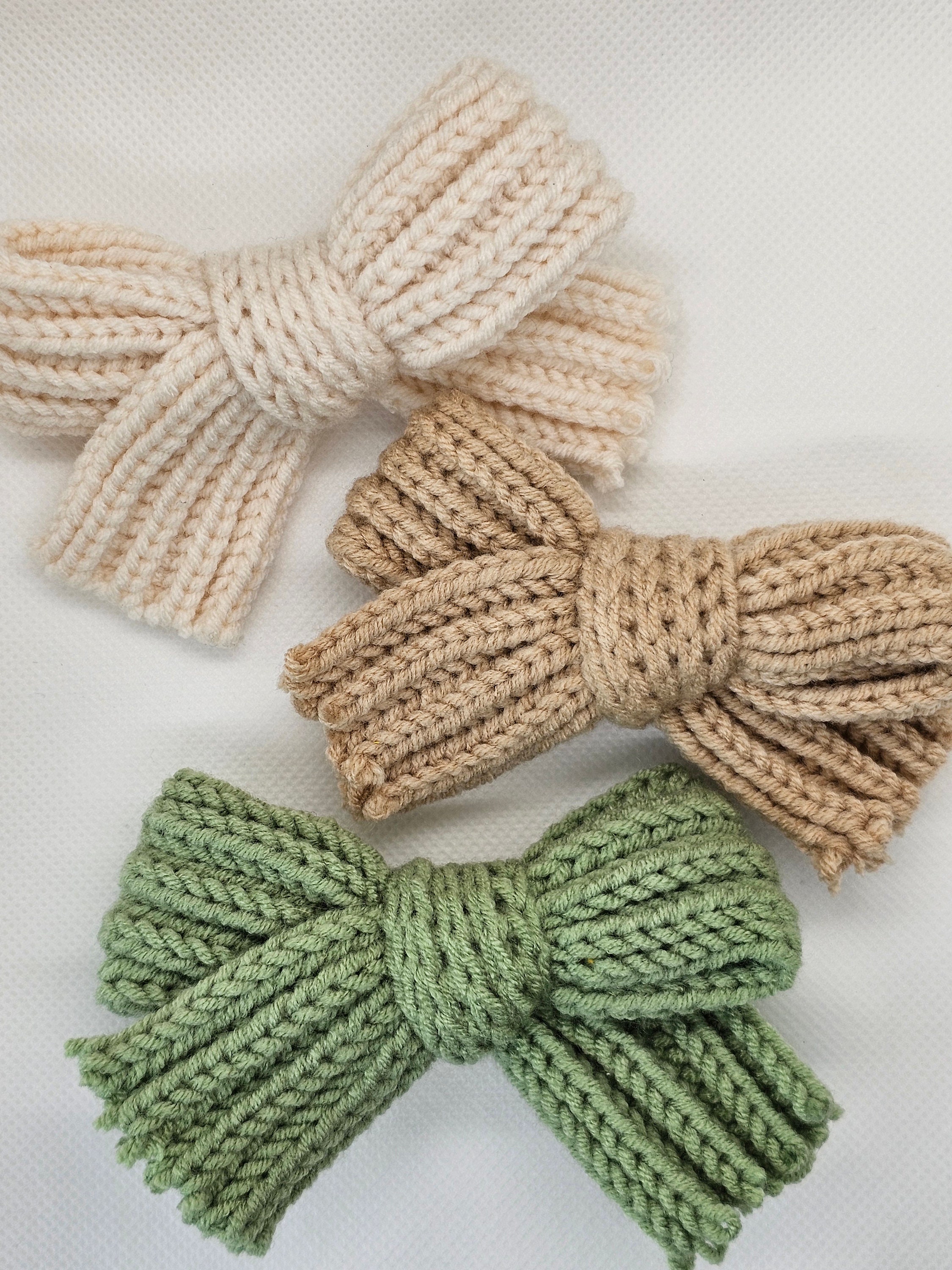 Chunky knitted bow hairclips, Baby hairclips, Toddler hairclips, Girls hairclips, Womens hairclips, Girls hair accessories, Knitted bows