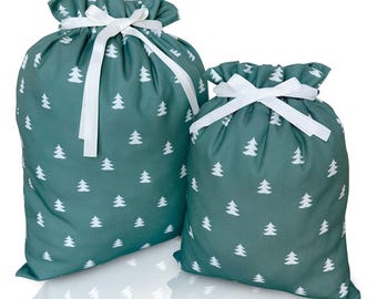 Bolsa de regalo navideña de tela con árboles verdes, reutilizable, de lona con cordón ajustable.