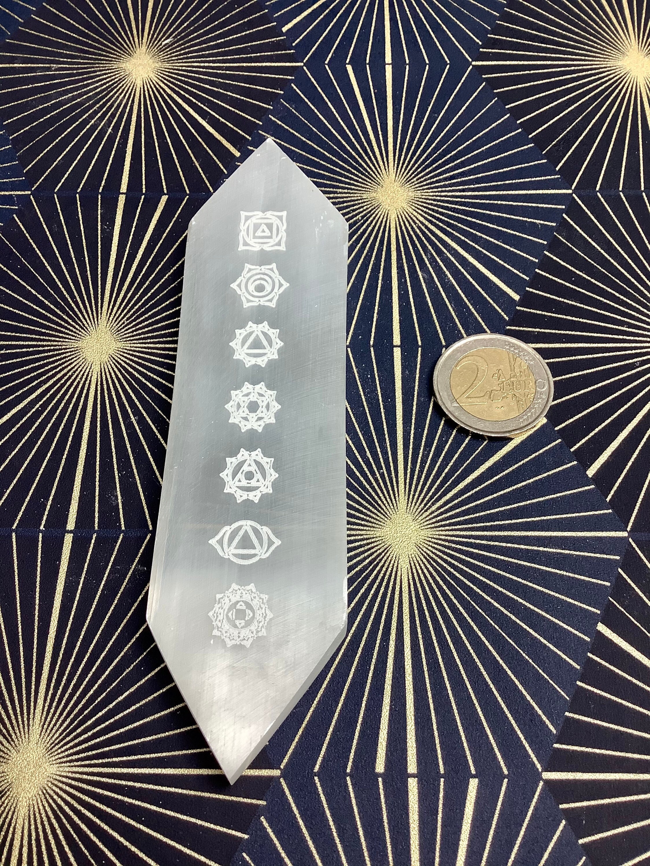 Pointe de Massage en Sélénite Pierre Naturelle 7 Chakra 15cm