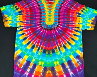 L.  Rainbow tie dye shirt. Dancing Robin oversized size L