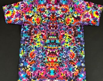 M Psychedelic confetti  Kenney Style tie dye shirt. Handmade rainbow goodness.