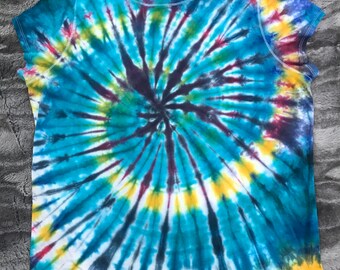 Ladies XL spiral tie dye shirt. Super spiral tie dye shirt.