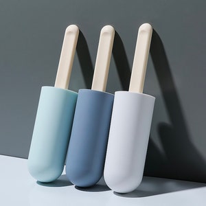 Popsicle shape lint roller