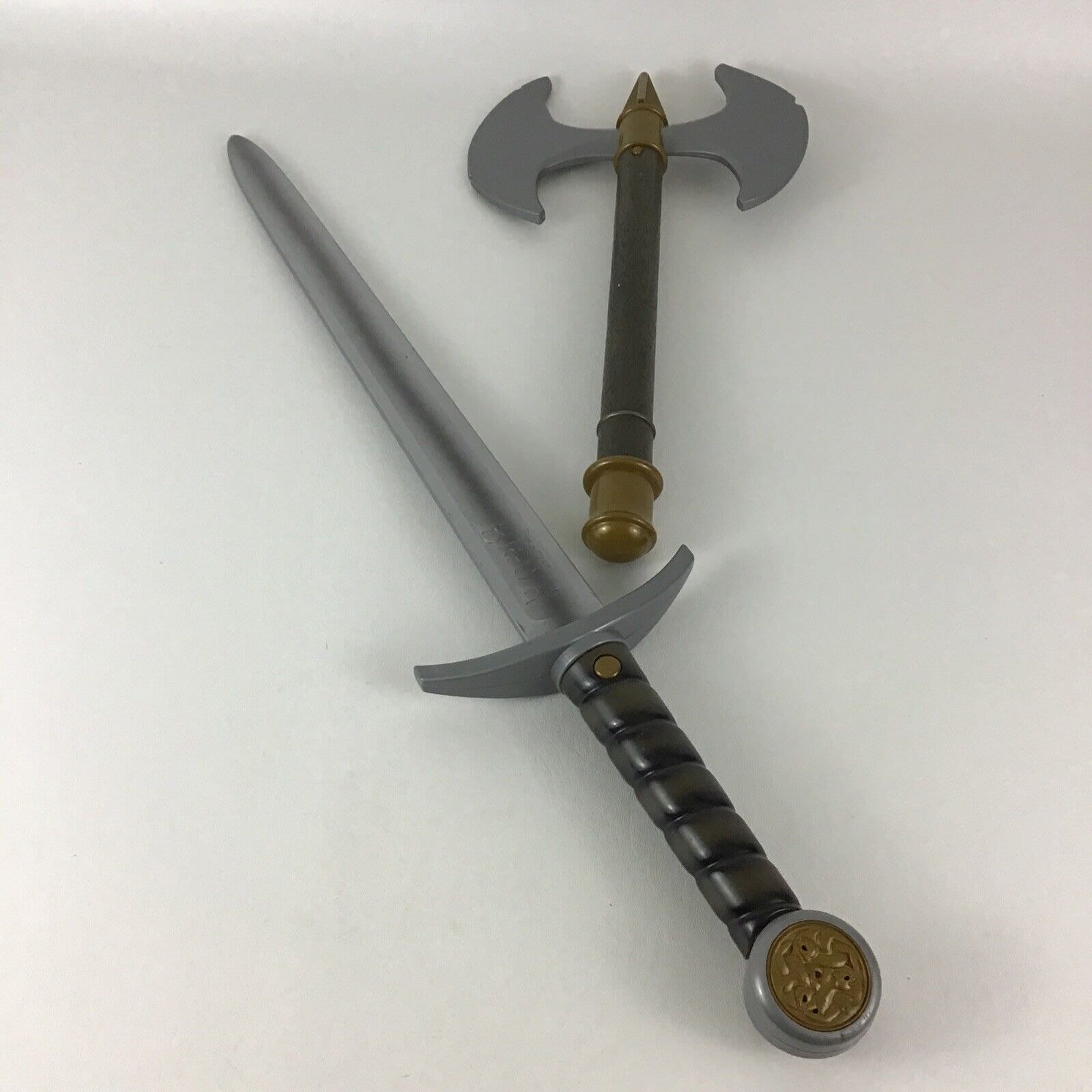 【中古】 BRAVE　SWORD/ＣＤ/ASCD-18133 Disney Store Brave Merida Electronic Sword Axe Sounds