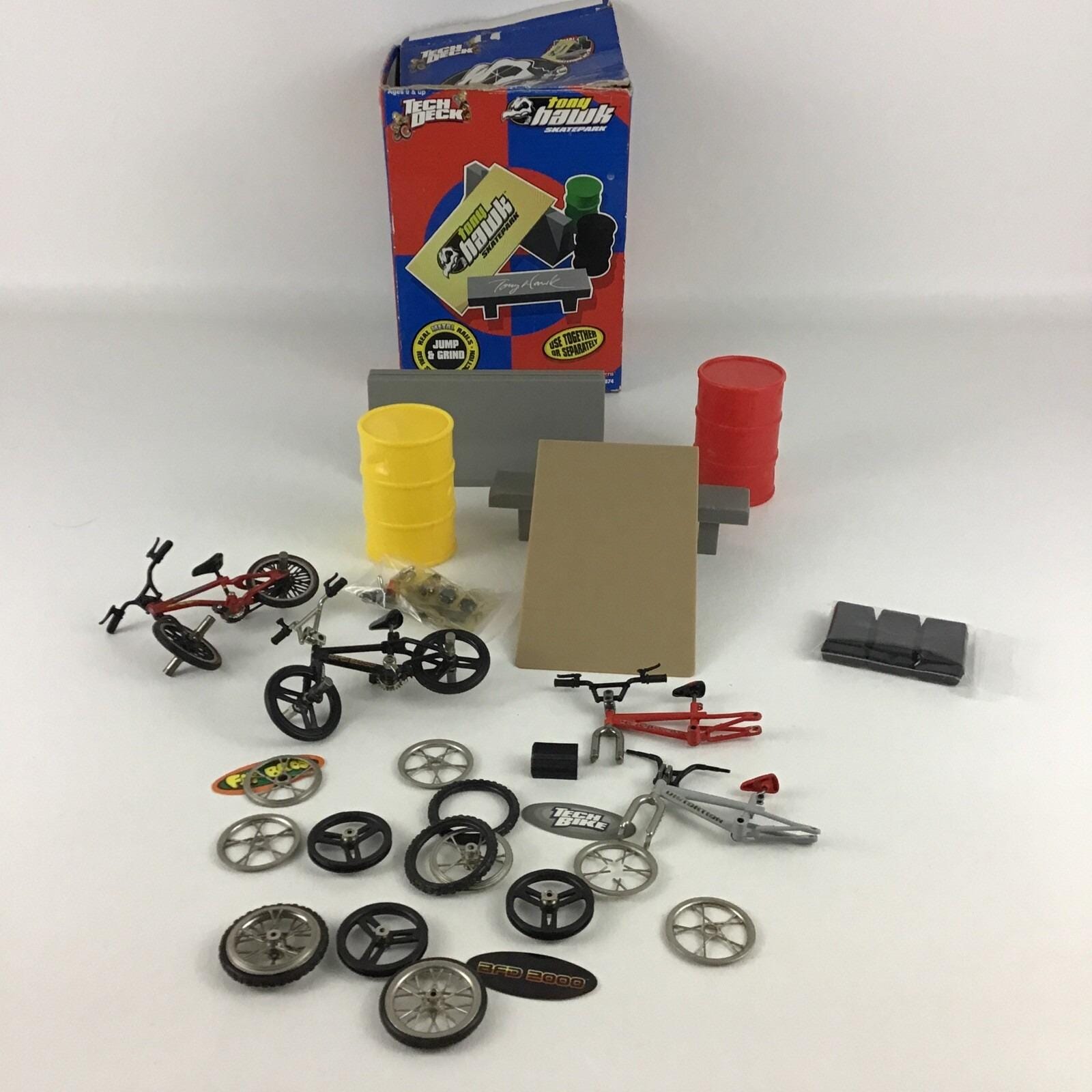 TECH DECK TONY HAWK 指スケセクションセット TECH DECK TONY HAWK 指スケセクションセット