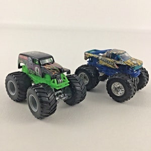 Hot Wheels Monster Jam Shocker Grave Digger Die Cast Vehicles 1:64 Trucks Lot
