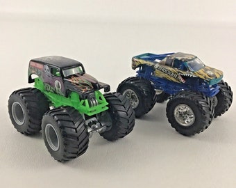 Hot Wheels Monster Jam Shocker Grave Digger Die Cast Vehicles 1:64 Trucks Lot