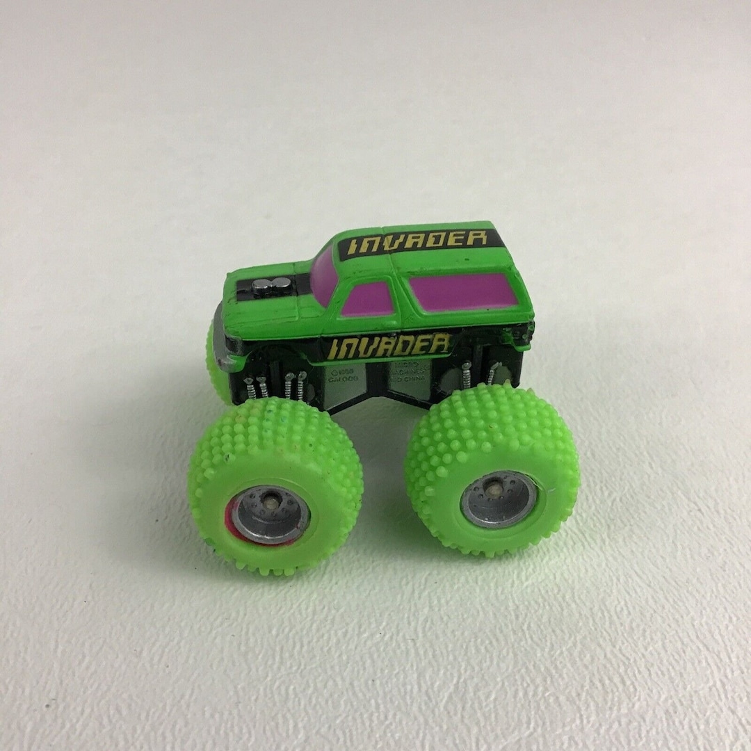 Micro Machines Vintage 1990 Galoob Monster Trucks Tuff Trax Tredz Green