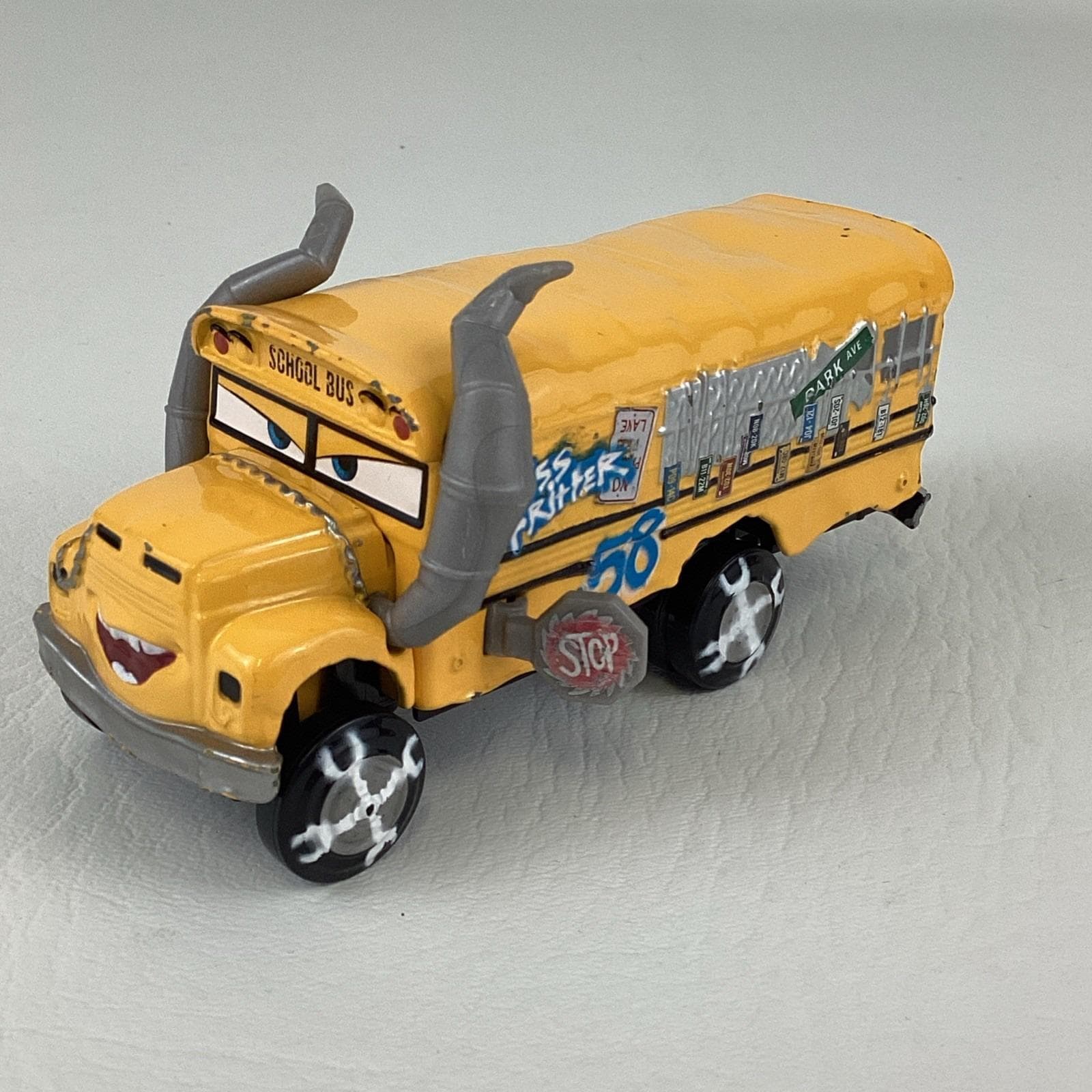 Disney Pixar Cars 3 Oversized Deluxe Miss Fritter Diecast 4.5