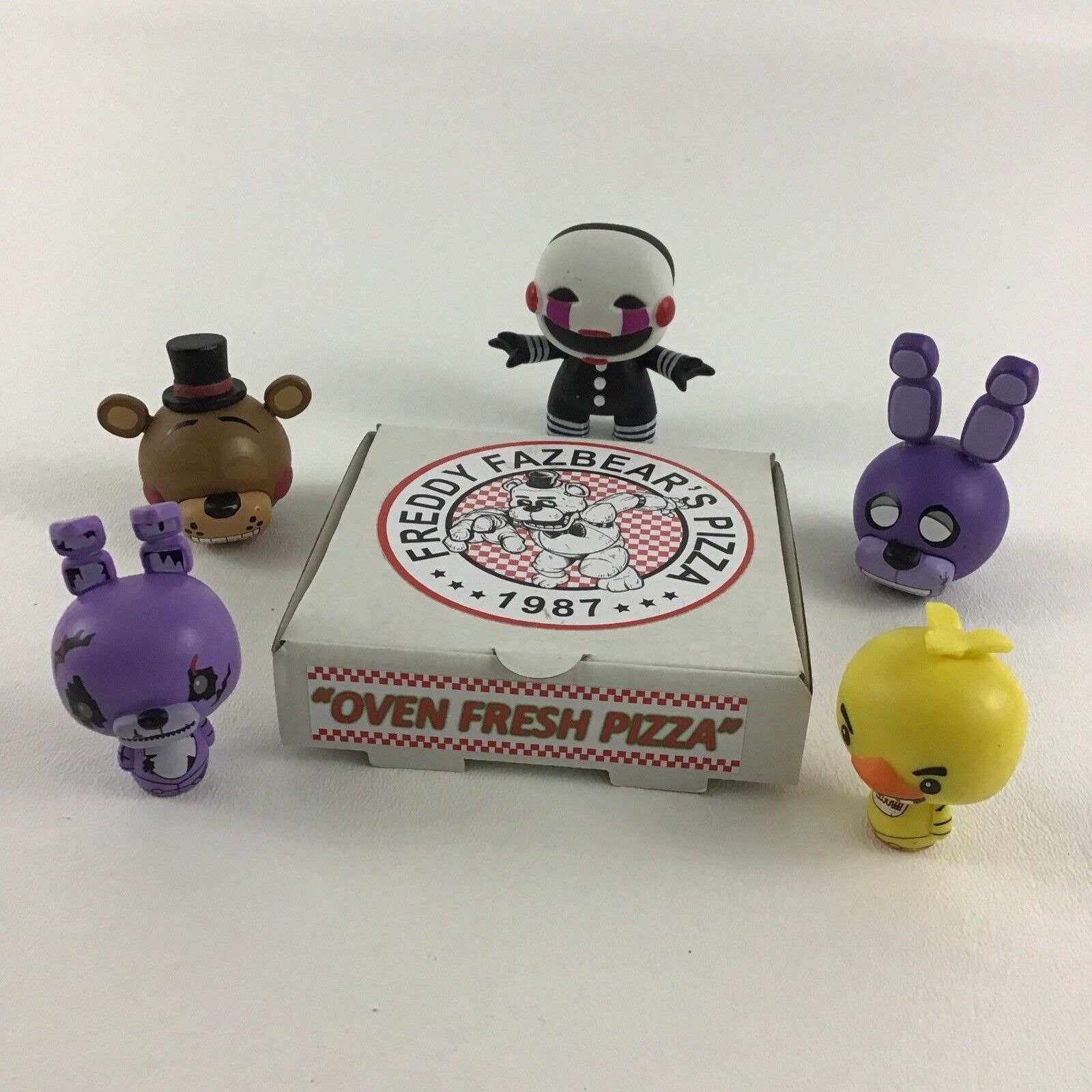 FUNTIME CHICA GLOW PIZZERIA SIMULATOR FIVE NIGHTS AT FREDDYS FUNKO MYSTERY  MINI