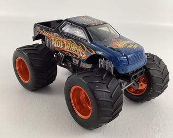 Hot Wheels Beat That Chevy Monster Jam Truck Large 1:24 Diecast Vehicle #1936