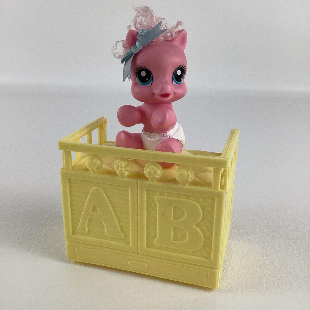 My Little Pony Newborn Cuties Pinkie Pie Figure Nursery Yellow Crib ...