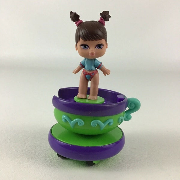 Itsy Bitsy Bratz Babyz Bobblehead Playset Phoebe's Spinning Cup Doll MGA Toy