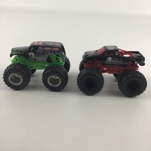 Hot Wheels Monster Jam Metal Mulisha Grave Digger Die Cast 1:64 Scale ...