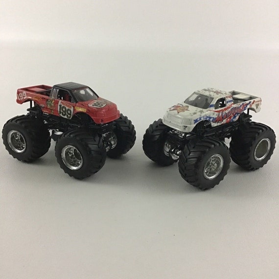 Hot Wheels Monster Trucks BONE SHAKER 1:64 Scale Vehicle - The Toy Barn