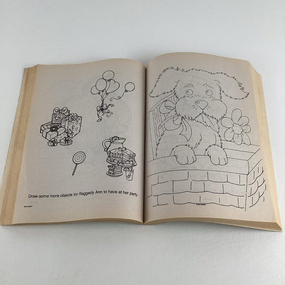 Classic Raggedy Ann & Andy Coloring Activity Book Crayons Vintage