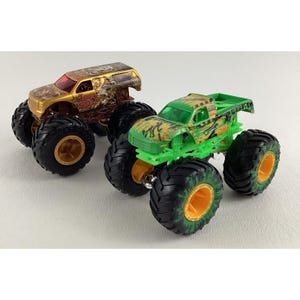 Hot Wheels Monster Trucks Gunkster Lions Share Lot 1:64 Die Cast Vehicles Truck