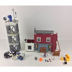Fisher Price Imaginext Rescue Center Fire Station Fireman