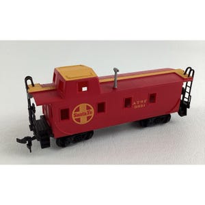 Bachman Train HO Scale Santa Fe Caboose ATSF 3851 Red Yellow Railroad Vintage