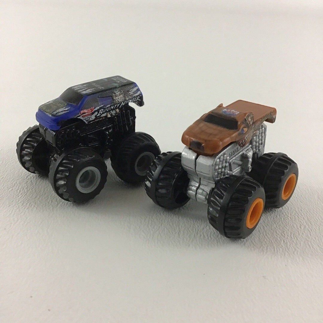 Hot Wheels Monster Jam Mighty Minis (Styles May Vary) 