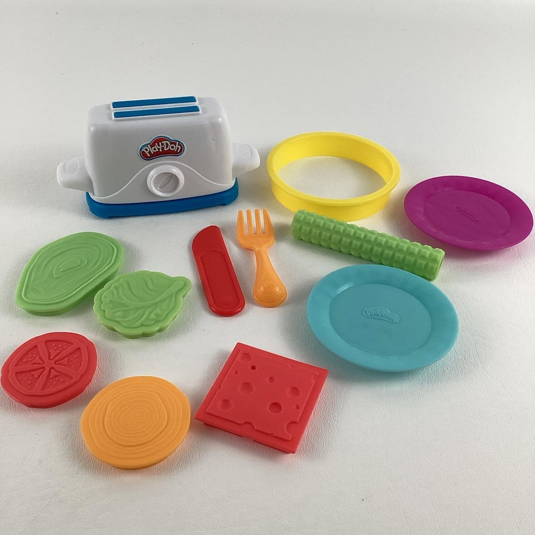 Play-doh Kitchen Creations Toaster Playset Food Molding Tools