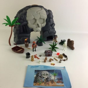 Playmobil pirate sales skull island