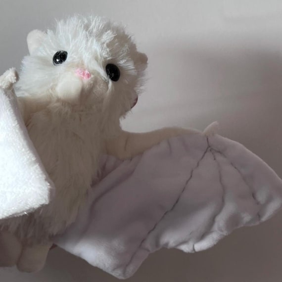 Peluche Chauve-souris – Angel Bat – pièce unique faite main