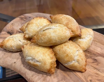 Empanadas au Kesong Puti *Disponibilité limitée