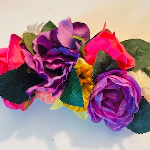 Bloemenhaarkam, bloemenkroon, bloemenzendspoel, hoofdband, zendspoel, tocado, bloemen, haarkam, peineta, peineta con flores, tocado, bloem