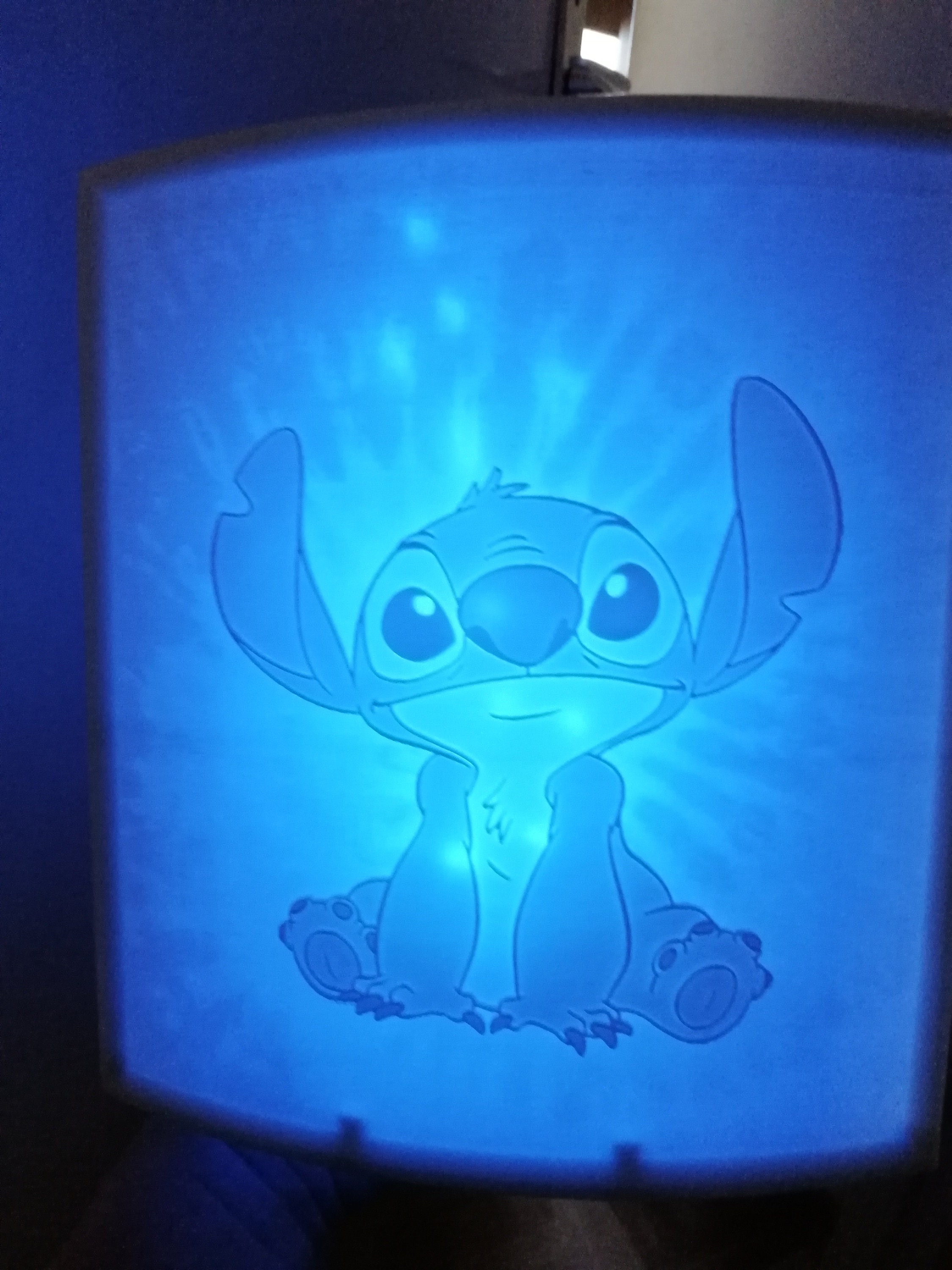 Lampe/Veilleuse Pour Chambre d'enfant sur Le Thème de Stitch en Impression 3D