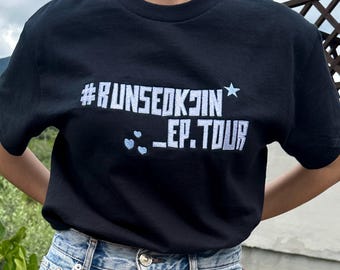 アイドル RUNSEOKJIN_epTOUR T-SHIRT (EU VER.) RUNSEOKJIN_EP.TOUR Tour T-shirt | K-pop Inspired Unisex Tee