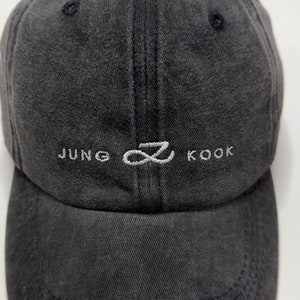 Embroidered baseball cap - Jungkook